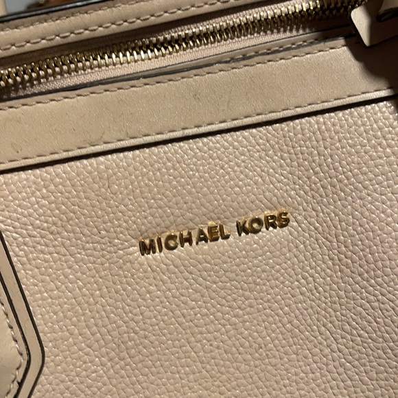 Michael Kors Purse large - Picture 2 of 3